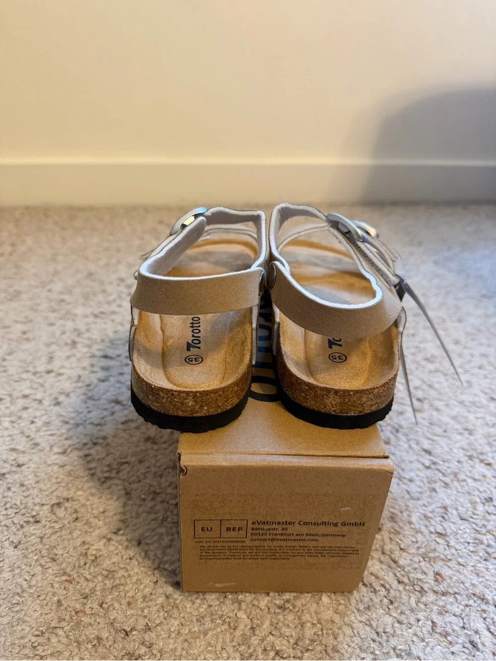 Torotto Beige Cork Footbed Buckle Sandals Size 35 NWT